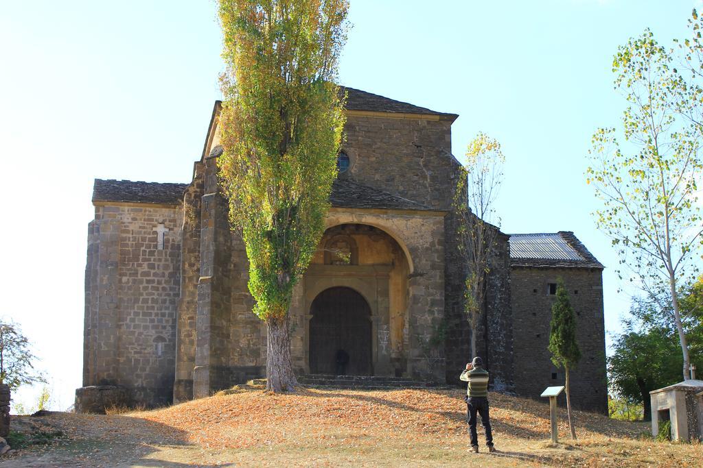 Casa Rural Lo Ferrero Hostal Belsué Exterior foto